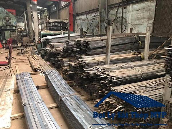 Hình ảnh về kho thép la của Đại Lý Sắt Thép MTP