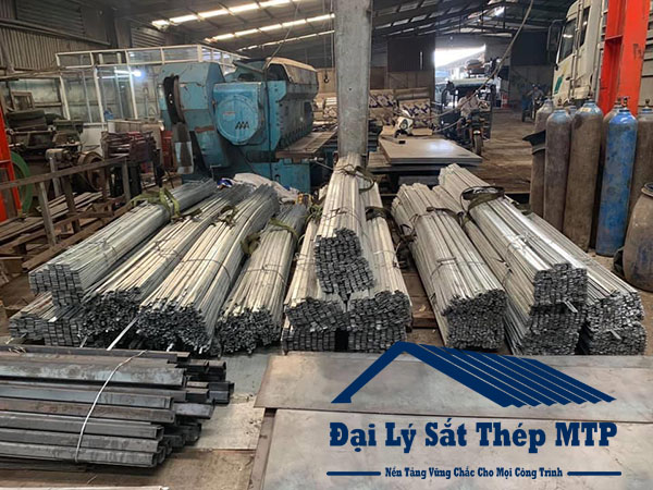 Kho thép la của Đại Lý Sắt Thép MTP