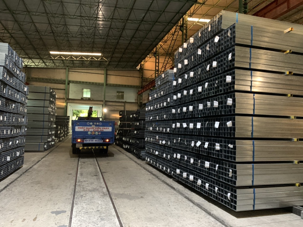 Giá thép hộp Nam Hưng hôm nay mới nhất