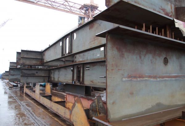 Thép tổ hợp được gia công dựa theo bản vẽ mô tả yêu cầu của khách hàng