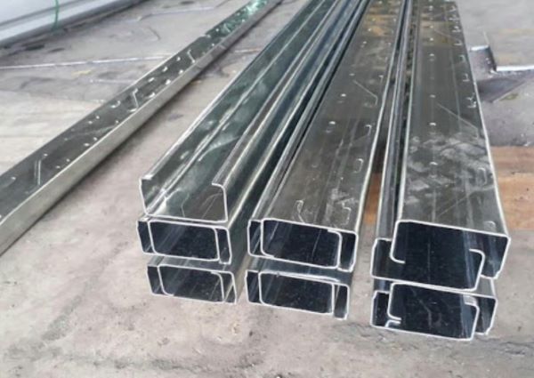 Xà gồ C Vinaone có rất nhiều ưu điểm vượt trội