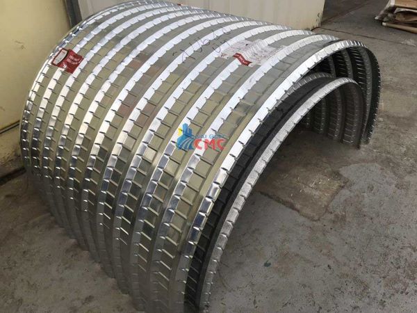 Mức giá tôn vòm trên thị trường rất đa dạng, tùy theo bán kính và số lượng