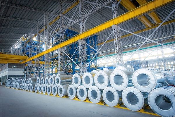 Mỗi năm, công ty Vinaone sản xuất hơn 2 triệu tấn thép và phôi thép