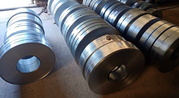 Bảng báo giá băng thép xà gồ đen, nhũ, mạ kẽm hiện nay như thế nào?