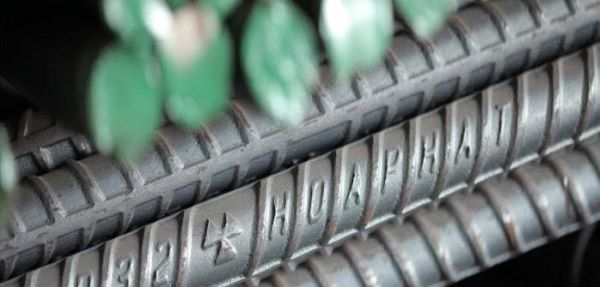 Tiêu chuẩn kỹ thuật phổ biến của thép gân phi 32 là ASTM, TCVN và JIS