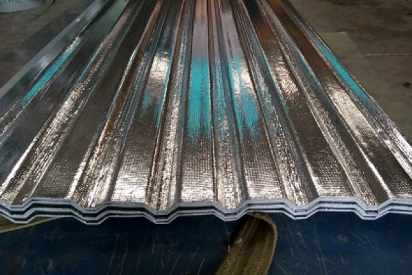 Liên hệ với đại lý sắt thép MTP để nhận báo giá tôn PE cách nhiệt mới nhất