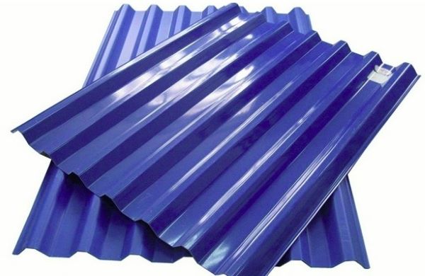 Tôn Hòa Phát được sử dụng để lợp mái, vách ngăn, cửa kéo di động,...