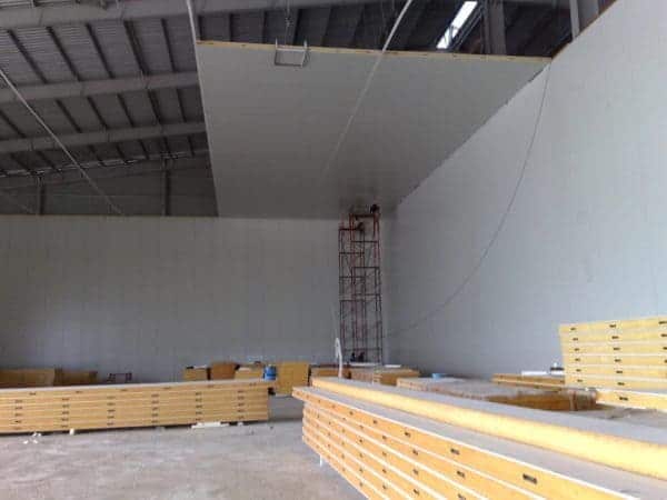 Tôn tấm panel PU có tính thẩm mỹ cao và an toàn cho người sử dụng