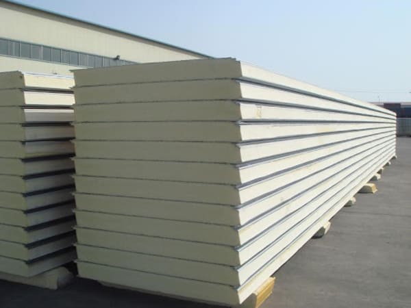 Liên hệ ngay với đại lý sắt thép MTP để nhận báo giá tôn panel PU kèm theo ưu đãi mới nhất