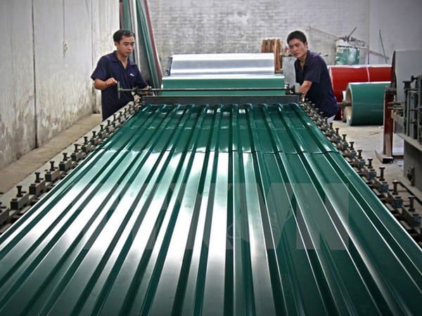 Những tấm tôn mạ màu chính hãng được sản xuất theo tiêu chuẩn JIS, ASTM, BS,...