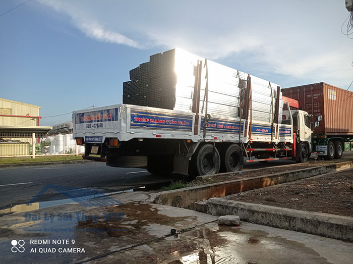 Giá Sắt Thép Hộp Vuông Mạ Kẽm Hòa Phát Tại Quận 4