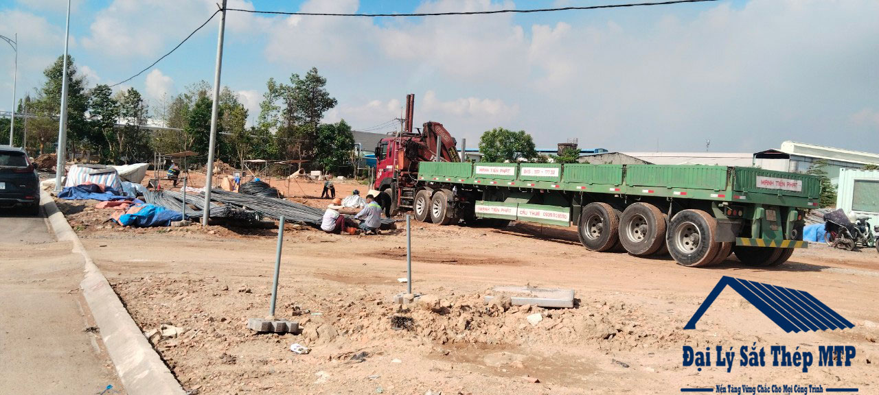 Bàn giao 30 Tấn Thép Xây Dựng Hoà Phát cho dự án xây dựng nhà xưởng sản xuất bulong tại Kcn Hoà Phú - Đắk Lắk