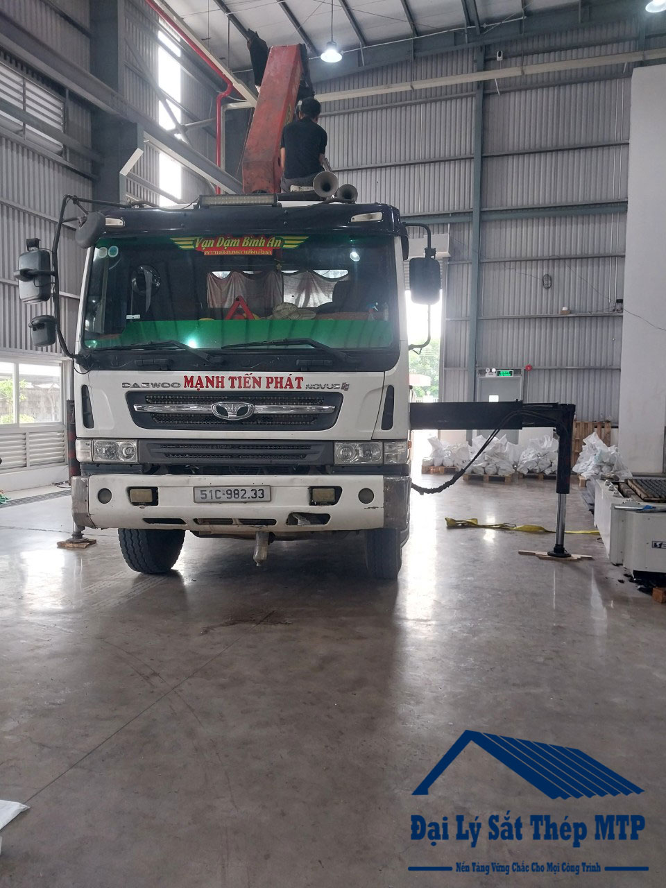 Đại lý Sắt Thép MTP Bàn giao 35 tấn Thép Tấm cho cty cơ khí chế tạo máy Komasu Tại Kcn Chơn Thành - Bình Phước