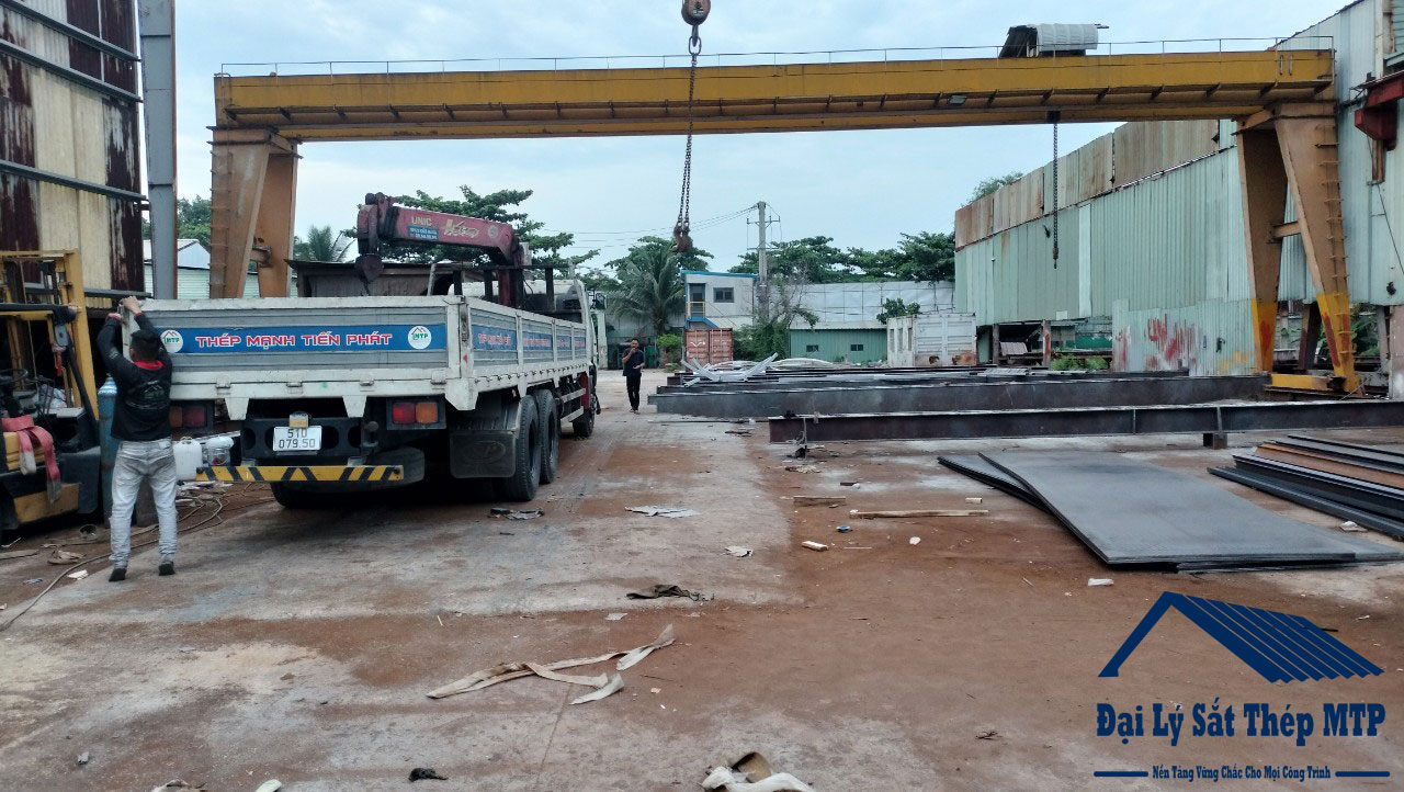 Đại lý Sắt Thép MTP Chuyển giao 25 tấn Thép Tấm với 5 tấn Thép hình I cho Công ty cơ khí xây dựng Hóc Môn
