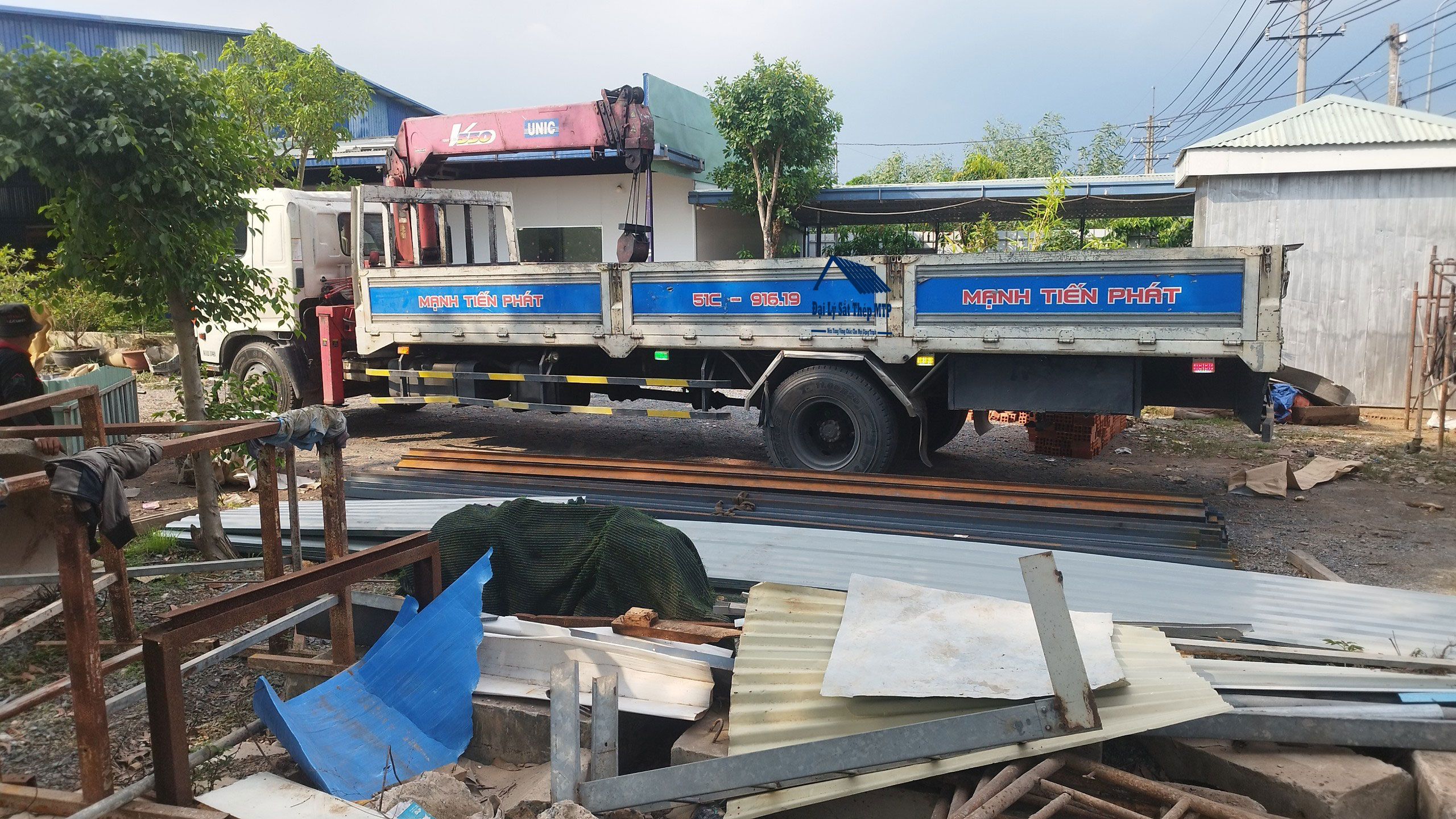 Đại lý Sắt Thép MTP giao 25 Tấn Sắt Thép và Tôn cho cảng dầu khí PTSC Bà Rịa Vũng Tàu